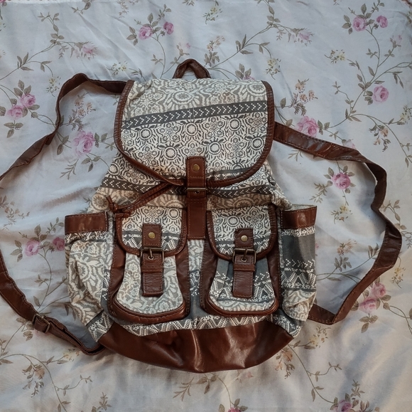 White Floral Mini Backpack - Picture 3 of 4